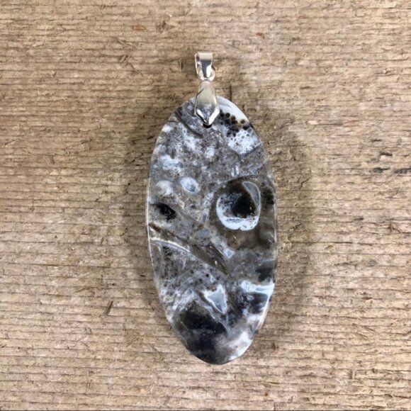 Handcrafted Jasper Agate Oval Pendant - Picture 3 of 4